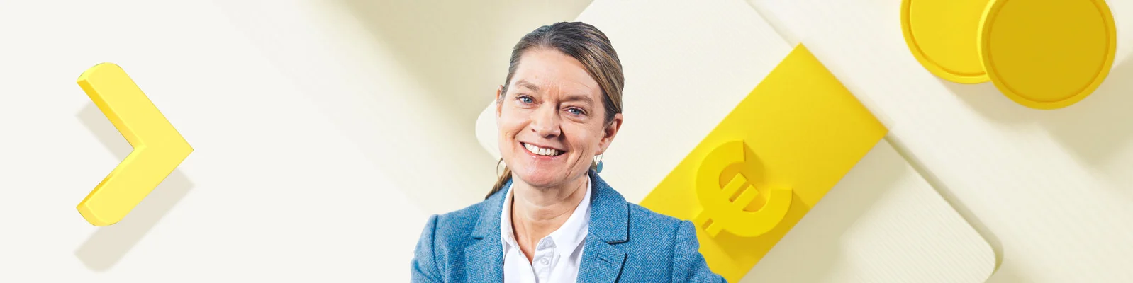 Eine professionelle Frau in einem blauen Blazer, die selbstbewusst lächelt, mit digitalen Zahlungsikonen im Hintergrund, die die Auswirkungen neuer Zahlungsstandards und regulatorischer Änderungen auf die Effizienz des Cash-Managements darstellen.