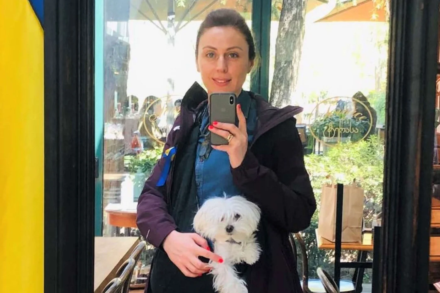 Ana Kavtaradze photo selfie in the mirror 