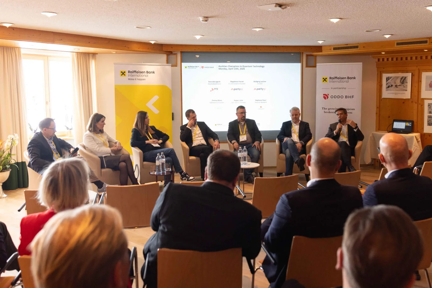 Die Konferenz fand vom 13. bis 15. April in Zürs am Arlberg (Österreich) statt und bot eine Plattform, um sich unabhängig von kurzfristigem Marktrauschen mit langfristigen Fragestellungen der europäischen Kapitalmärkte zu beschäftigen. Die Besucher:innen nahmen an rund 1.000 vorab vereinbarten Einzel- und Kleingruppengesprächen teil, ergänzt durch hochkarätige Podiumsdiskussionen. Wir haben die wichtigsten Erkenntnisse für Sie zusammengefasst.