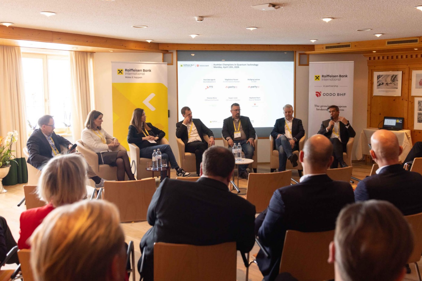 Die Konferenz fand vom 13. bis 15. April in Zürs am Arlberg (Österreich) statt und bot eine Plattform, um sich unabhängig von kurzfristigem Marktrauschen mit langfristigen Fragestellungen der europäischen Kapitalmärkte zu beschäftigen. Die Besucher:innen nahmen an rund 1.000 vorab vereinbarten Einzel- und Kleingruppengesprächen teil, ergänzt durch hochkarätige Podiumsdiskussionen. Wir haben die wichtigsten Erkenntnisse für Sie zusammengefasst.