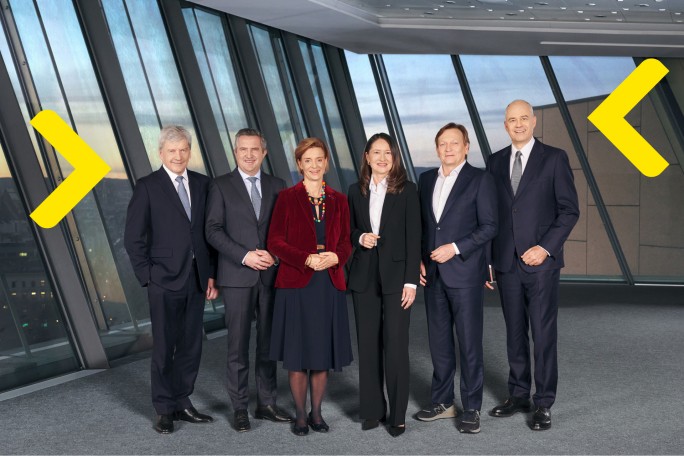 Gruppenfoto des Gesamtvorstands der Raiffeisen Bank International, Stand März 2026